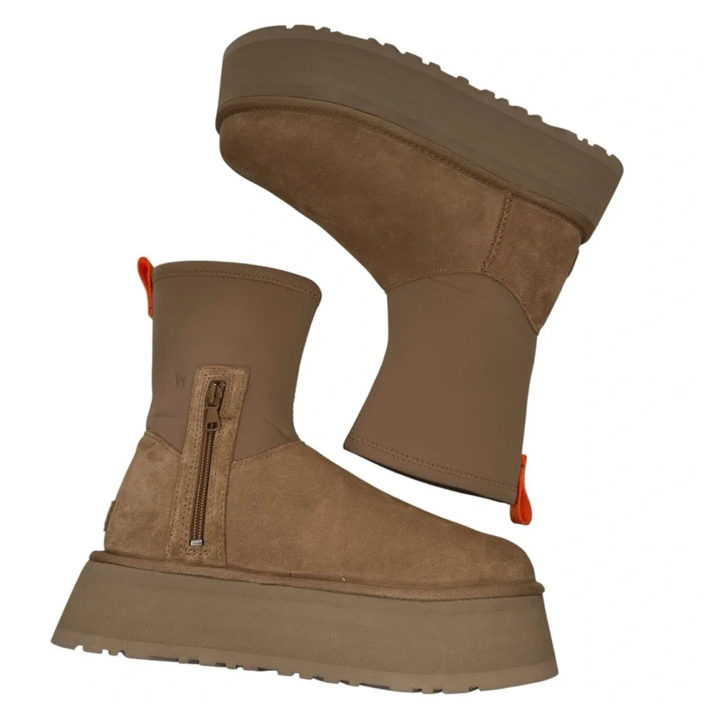 UGG Wheat Classic Dipper Winter Platform Boots Size 9